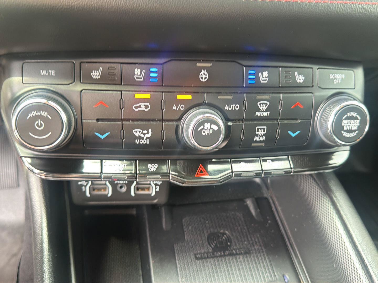 Used 2021 Dodge Durango R/T w/ Blacktop Package AWD/4WD image 27