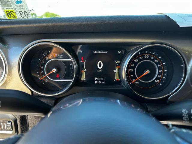 Used 2019 Jeep Wrangler Unlimited Sahara AWD/4WD image 16
