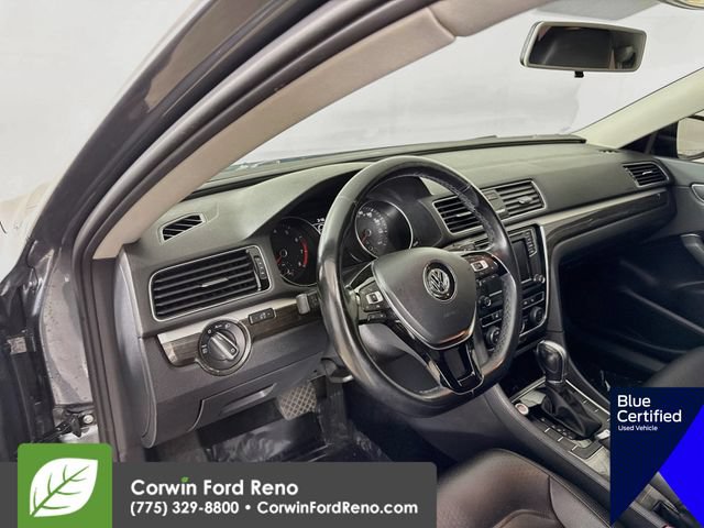 Used 2018 Volkswagen Passat 2.0T SE FWD image 11