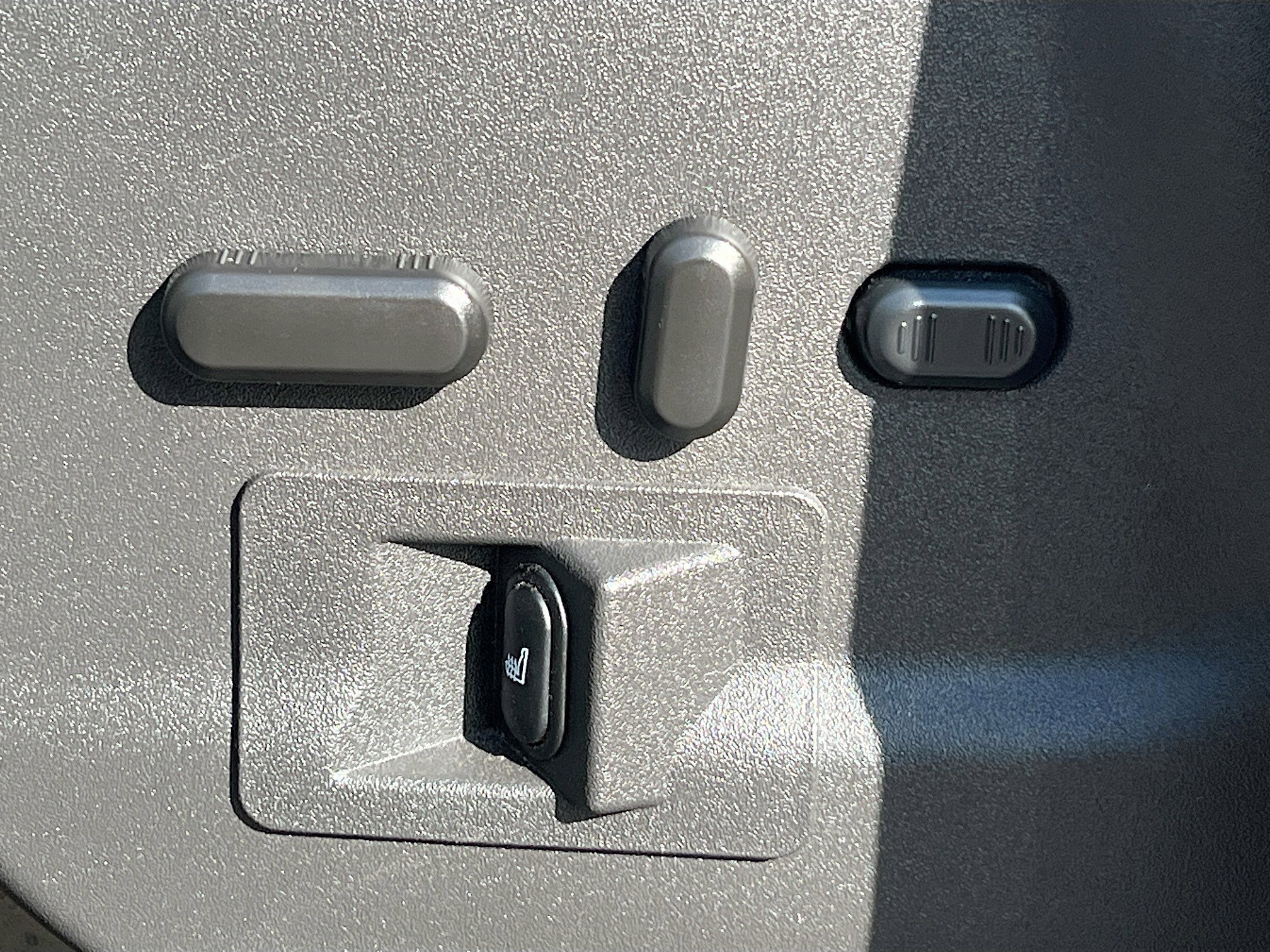 Used 2018 Ford Transit 150 XLT image 16