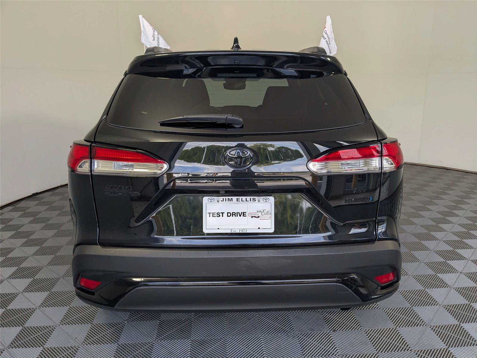 Used 2024 Toyota Corolla Cross AWD Hybrid image 7