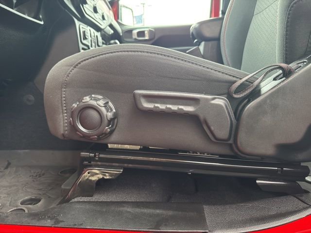 Used 2023 Jeep Gladiator Rubicon w/ Cold Weather Group image 10