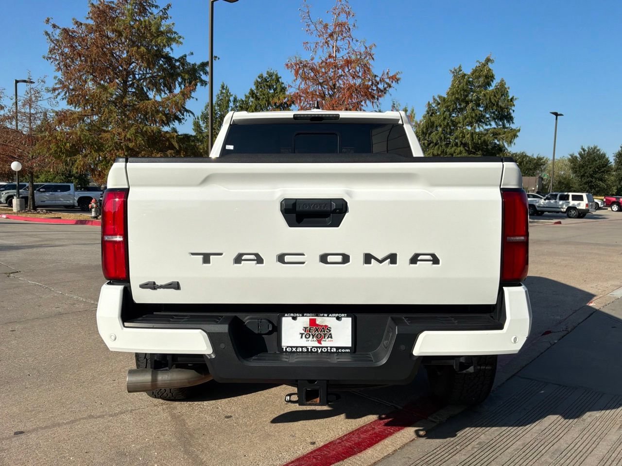 Used 2024 Toyota Tacoma TRD Off-Road w/ TRD Off Road Upgrade Package AWD/4WD image 7