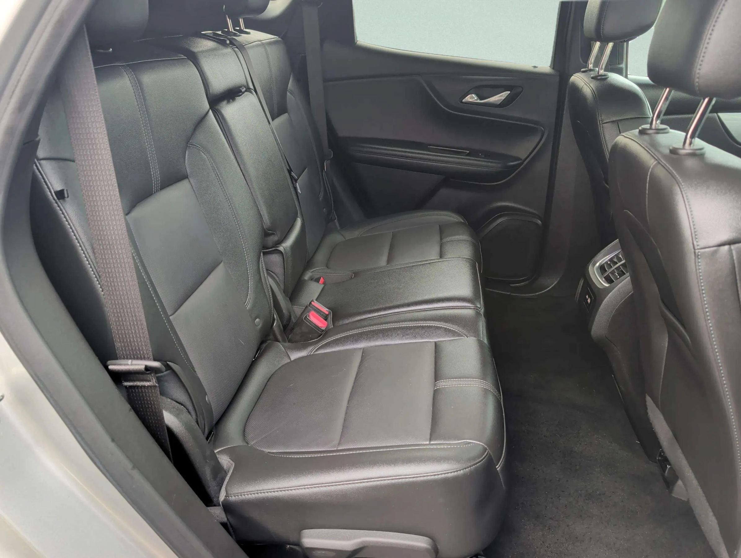 Used 2021 Chevrolet Blazer LT AWD/4WD image 29