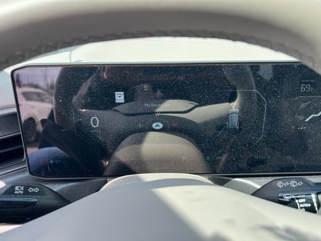 Certified 2025 Kia EV9 Wind AWD/4WD image 16