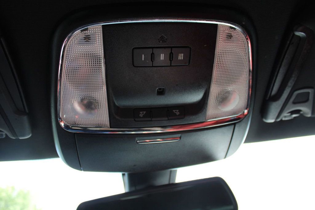 Used 2019 Dodge Charger Scat Pack w/ Dynamics Package RWD image 23