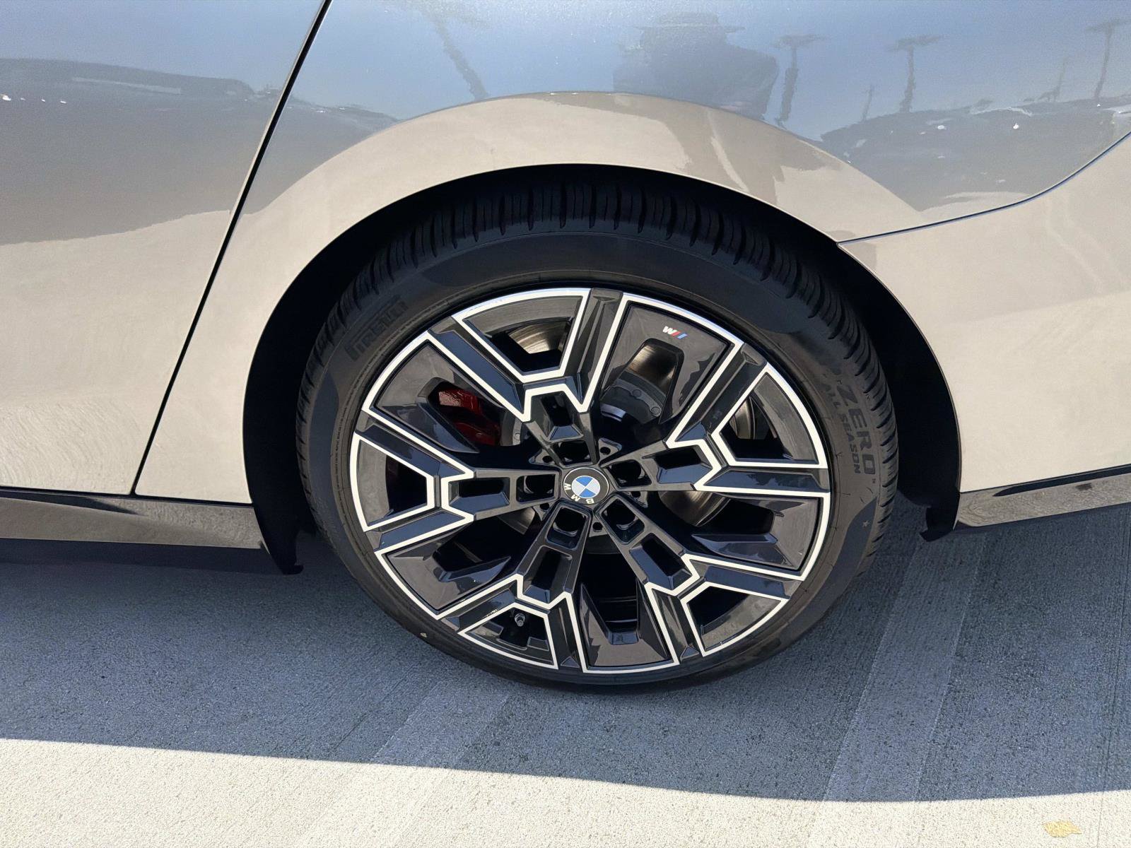 New 2026 BMW i5 M60 w/ Premium Package AWD/4WD image 6