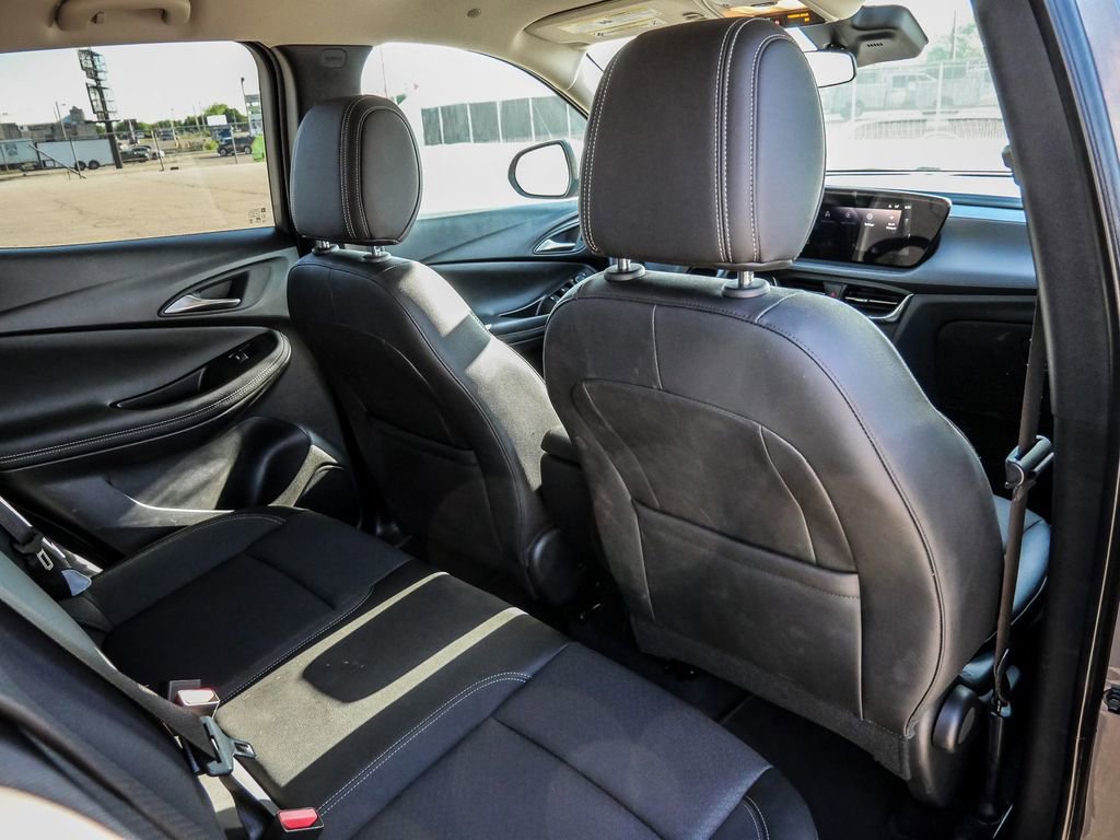Used 2025 Buick Encore GX Preferred FWD image 18