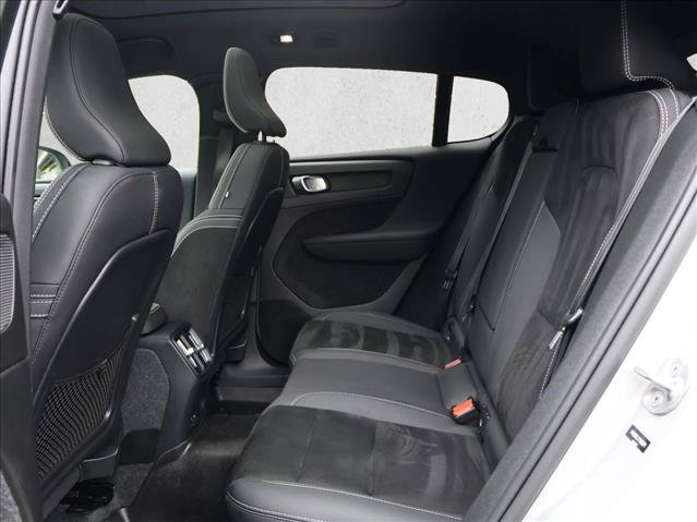 Used 2023 Volvo C40 P8 Recharge Plus AWD/4WD image 22