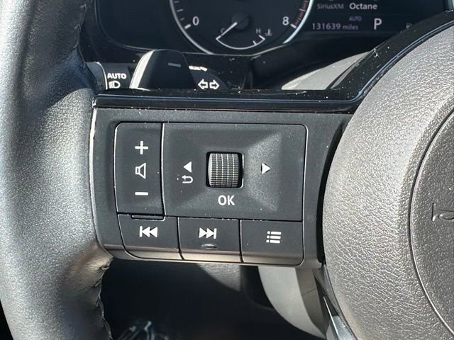 Used 2022 Nissan Pathfinder SL w/ SL Premium Package image 16