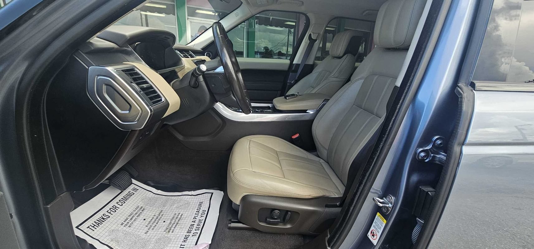 Used 2018 Land Rover Range Rover Sport SE AWD/4WD image 15