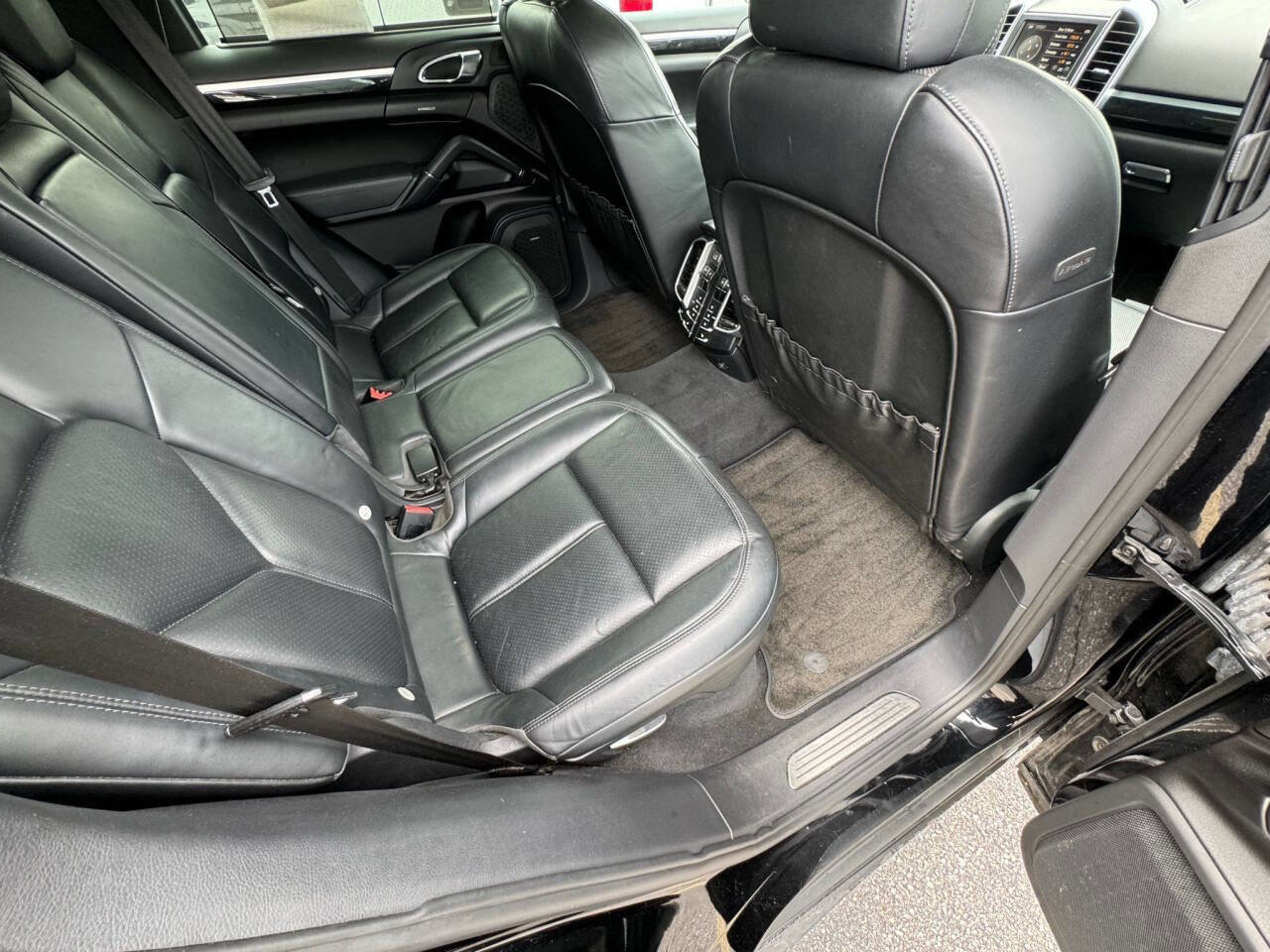 Used 2012 Porsche Cayenne S AWD/4WD image 19