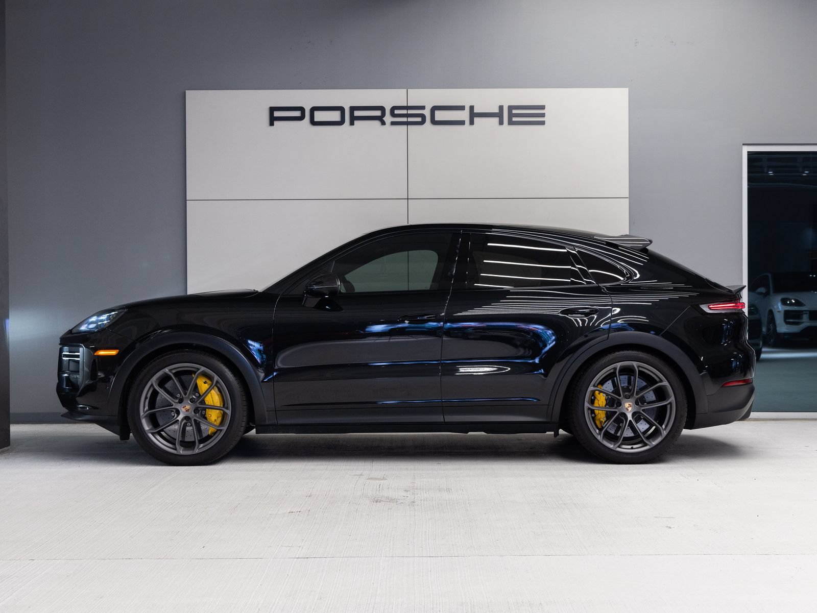 Certified 2025 Porsche Cayenne Turbo GT AWD/4WD image 2