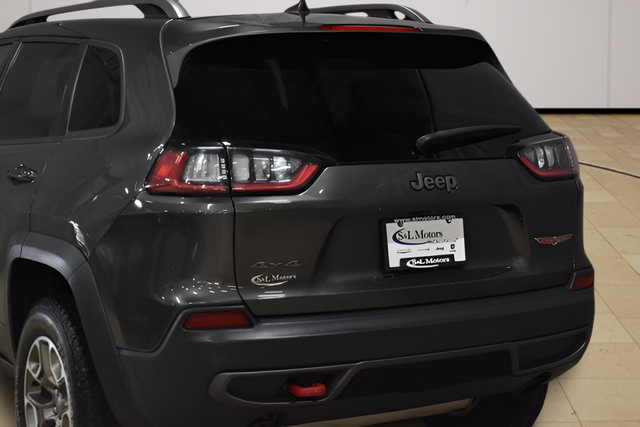 Used 2020 Jeep Cherokee Trailhawk w/ Cold Weather Group AWD/4WD image 33