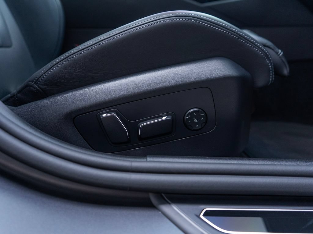 Used 2026 BMW M5 Touring AWD/4WD image 32