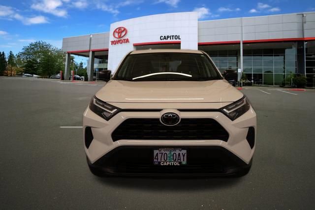 Used 2023 Toyota RAV4 LE AWD/4WD image 6