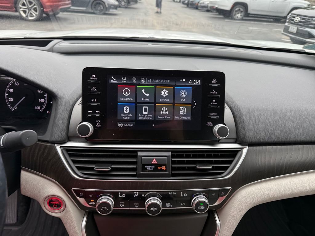 Used 2022 Honda Accord Touring image 9