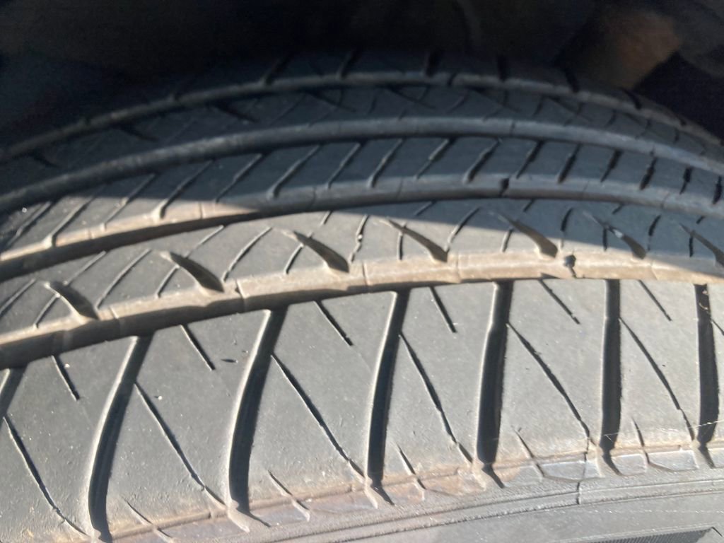 Used 2020 Toyota RAV4 LE image 31