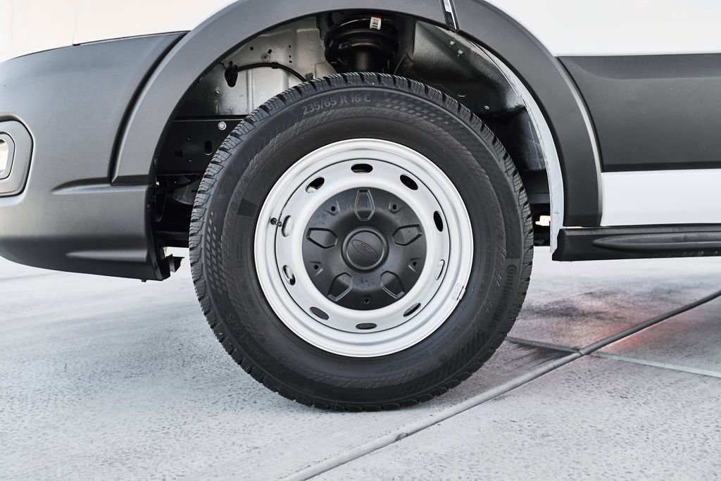 Used 2024 Ford Transit 150 148 Medium Roof RWD image 3