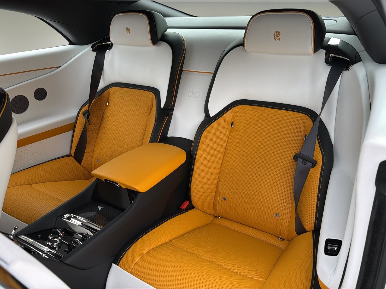 Used 2025 Rolls-Royce Spectre Black Badge AWD/4WD image 16
