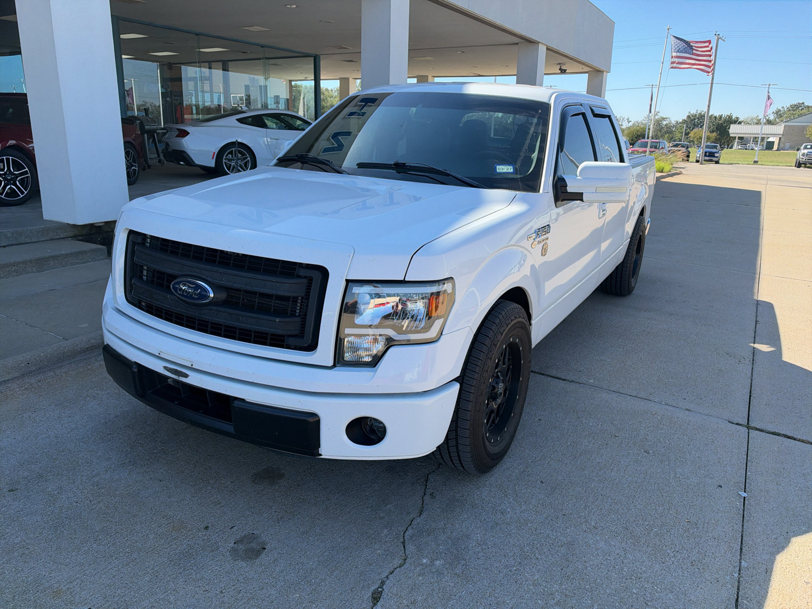 Used 2014 Ford F150 XLT RWD image 2