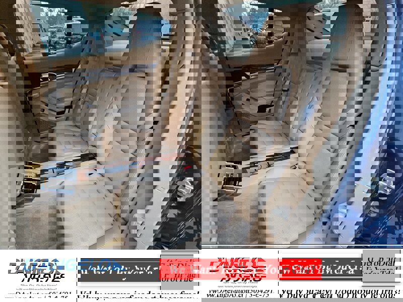 Used 2012 Porsche Panamera w/ Premium Pkg image 31