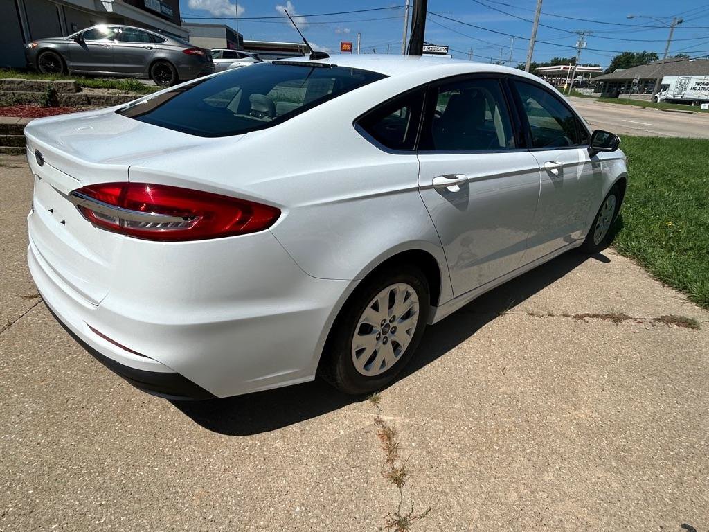 Used 2019 Ford Fusion S FWD image 5