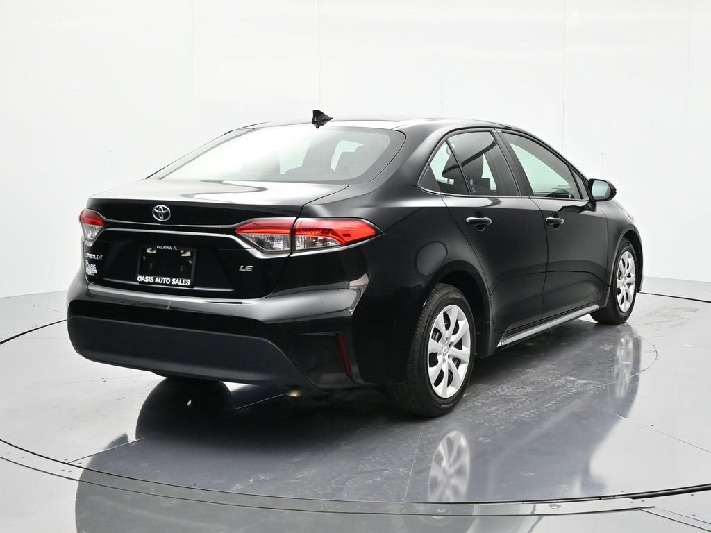 Used 2023 Toyota Corolla LE image 5