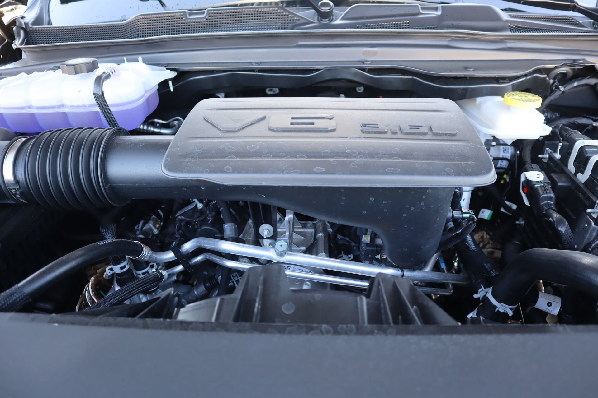 New 2026 RAM 1500 Express AWD/4WD image 18