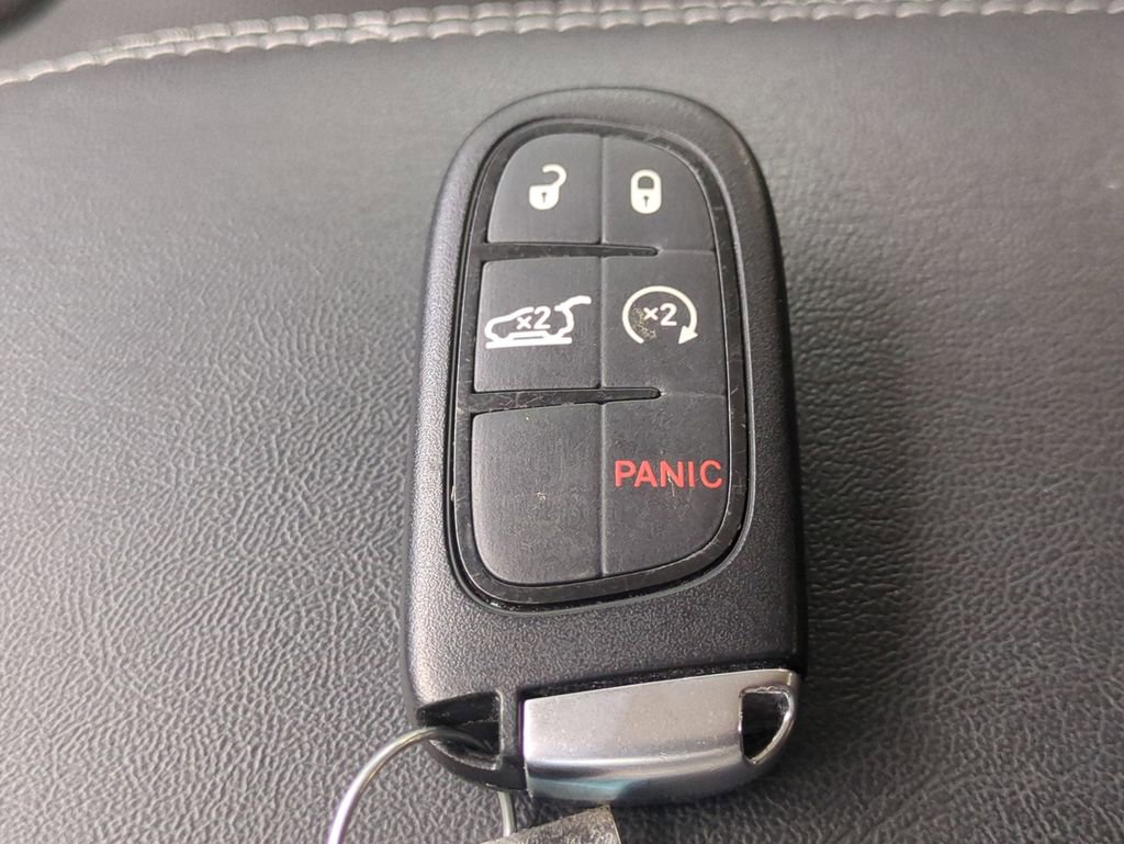 Used 2022 Jeep Cherokee Limited w/ Elite Package image 34