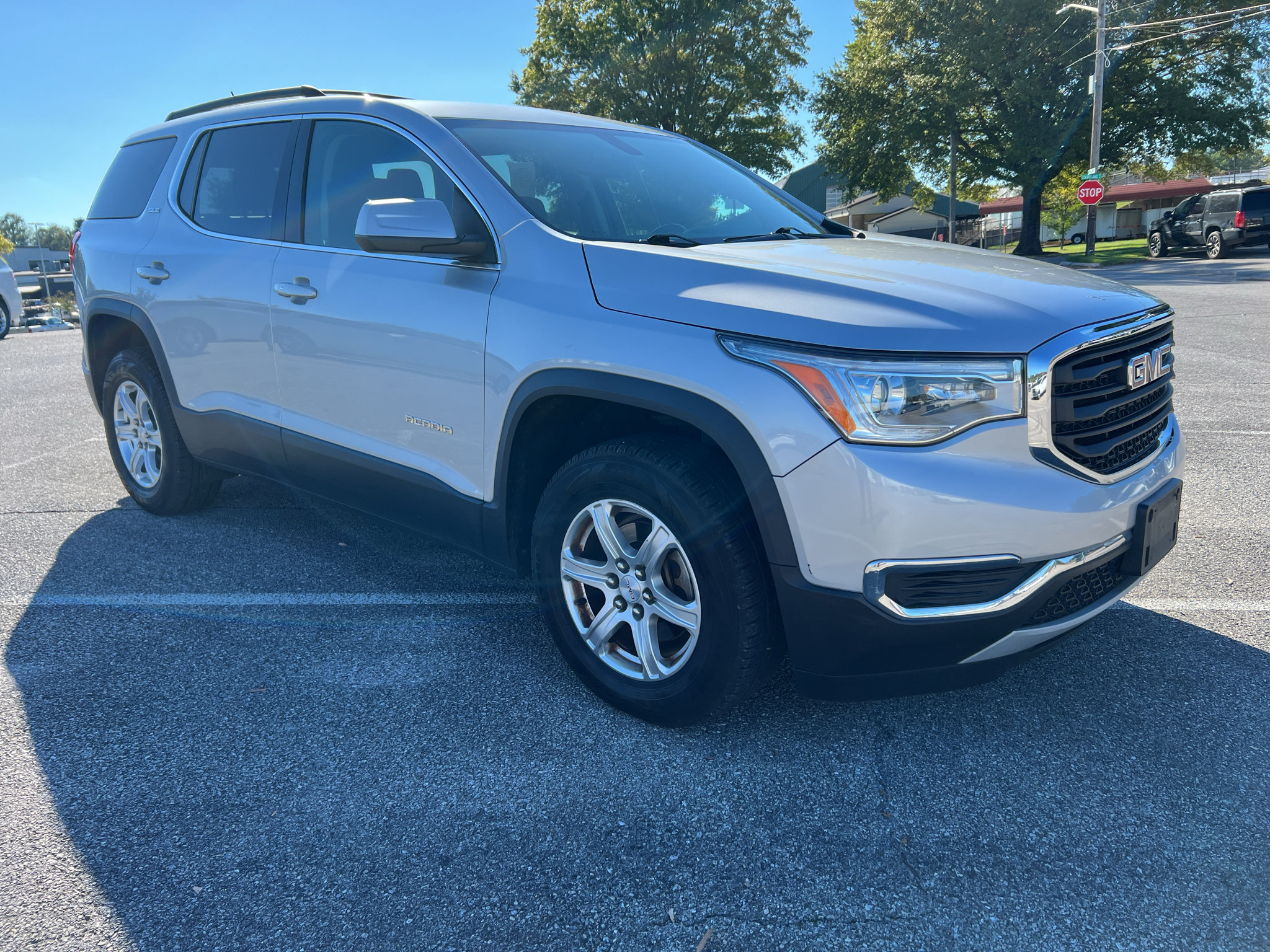 Used 2018 GMC Acadia SLE