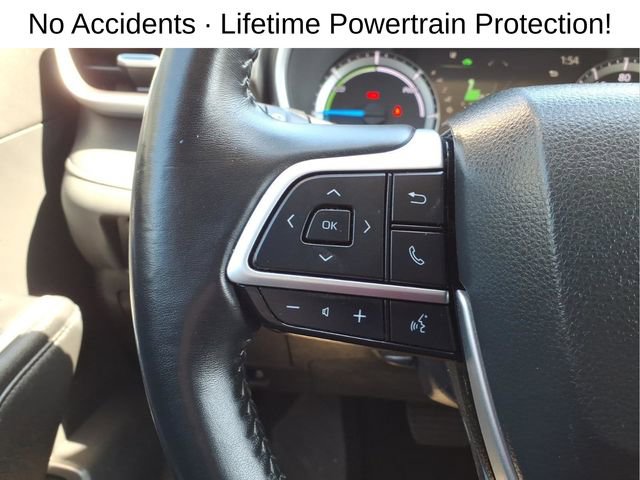 Used 2023 Toyota Highlander XLE AWD/4WD image 16