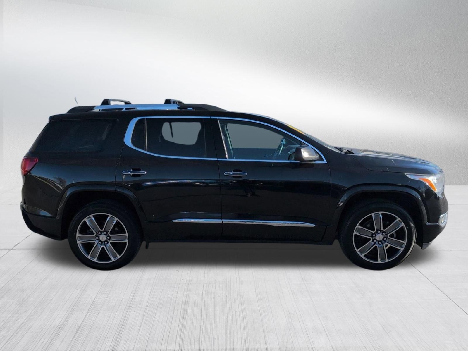 Used 2017 GMC Acadia Denali w/ Technology Package image 6