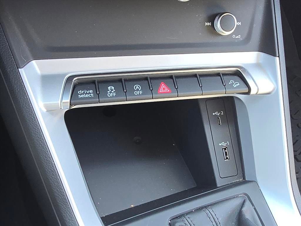 Used 2021 Audi Q3 2.0T Premium image 20
