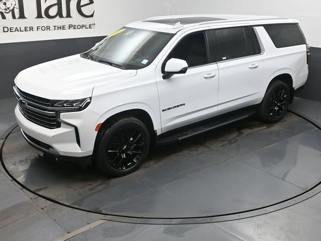Used 2023 Chevrolet Suburban LT w/ Luxury Package image 47