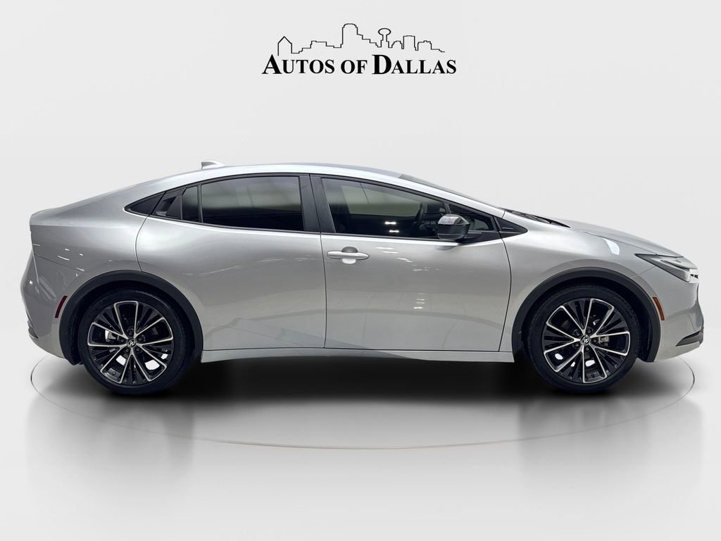 Used 2024 Toyota Prius LE image 10