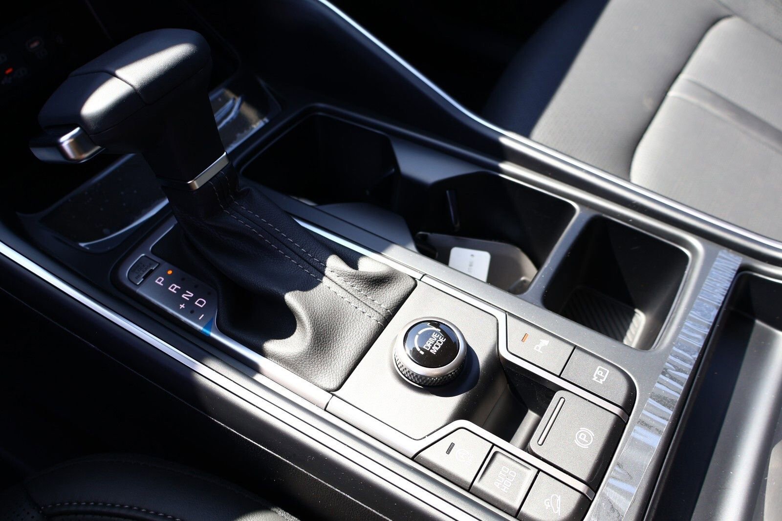 Used 2025 Kia Sorento S w/ Panoramic Sunroof Package image 10