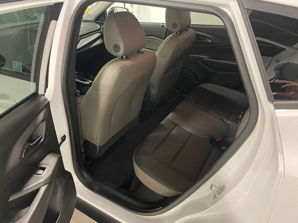 Used 2025 Chevrolet Trax ACTIV image 22
