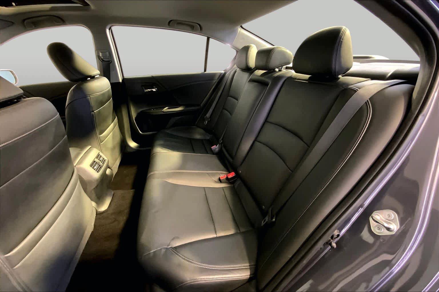 Used 2017 Honda Accord EX-L image 21