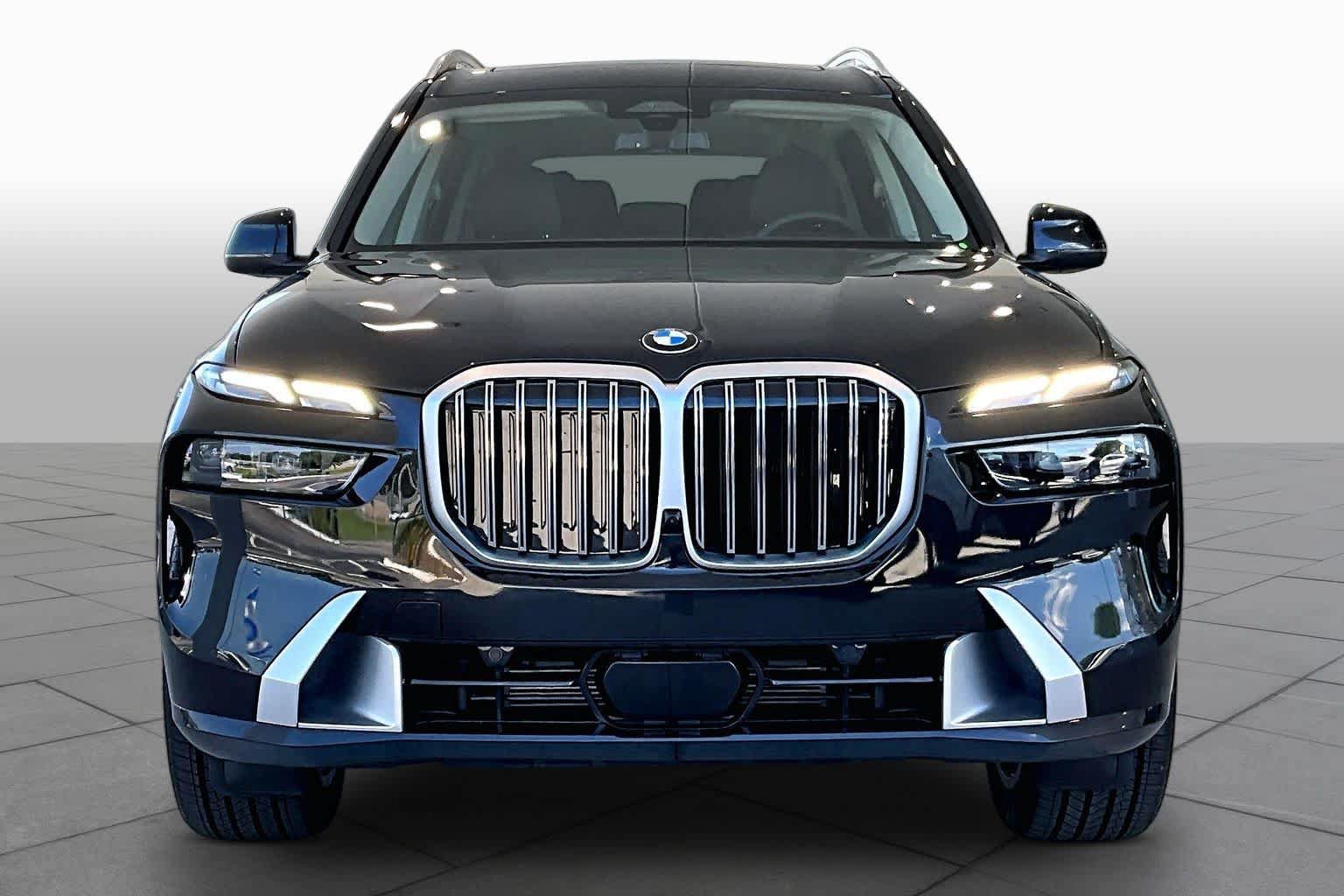 Used 2027 BMW X7 xDrive40i AWD/4WD image 3