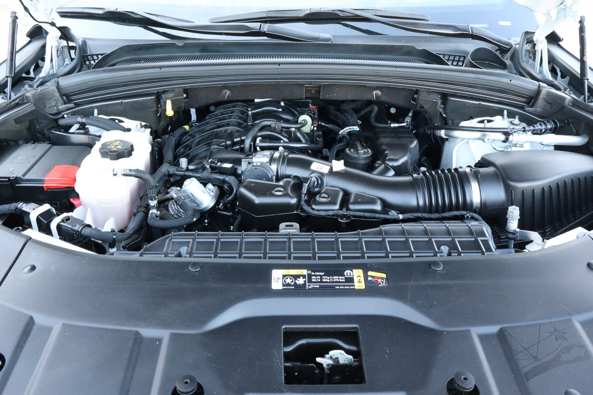 Used 2023 Jeep Grand Cherokee L Laredo AWD/4WD image 18