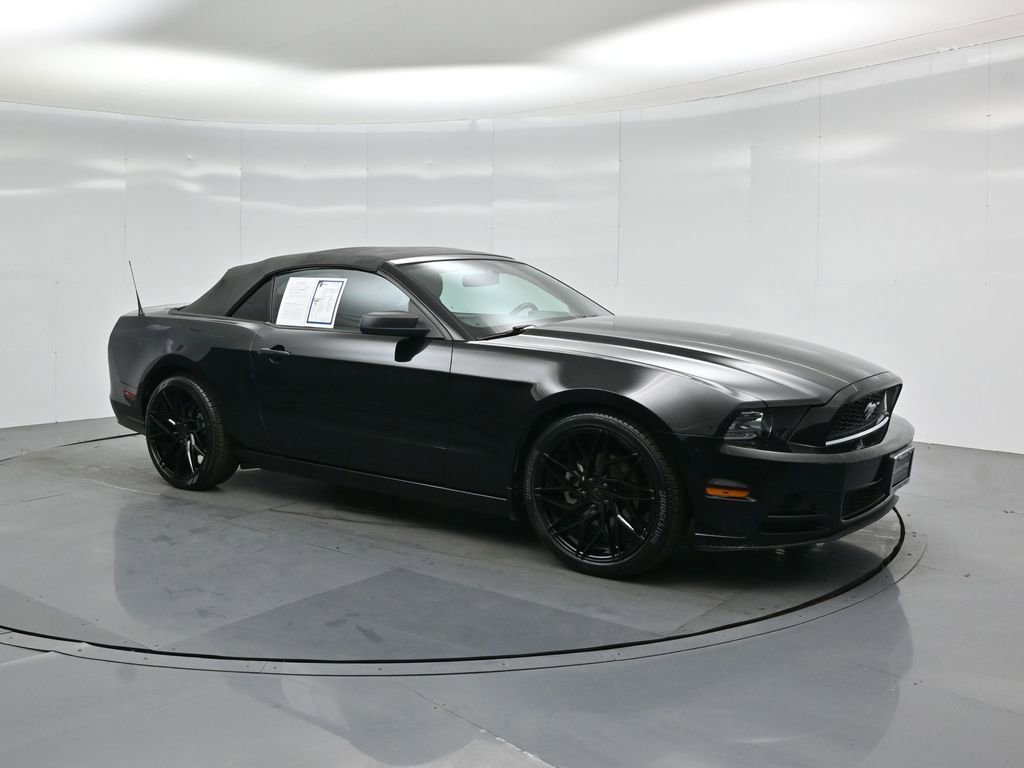 Used 2014 Ford Mustang Convertible w/ Equipment Group 102A image 19