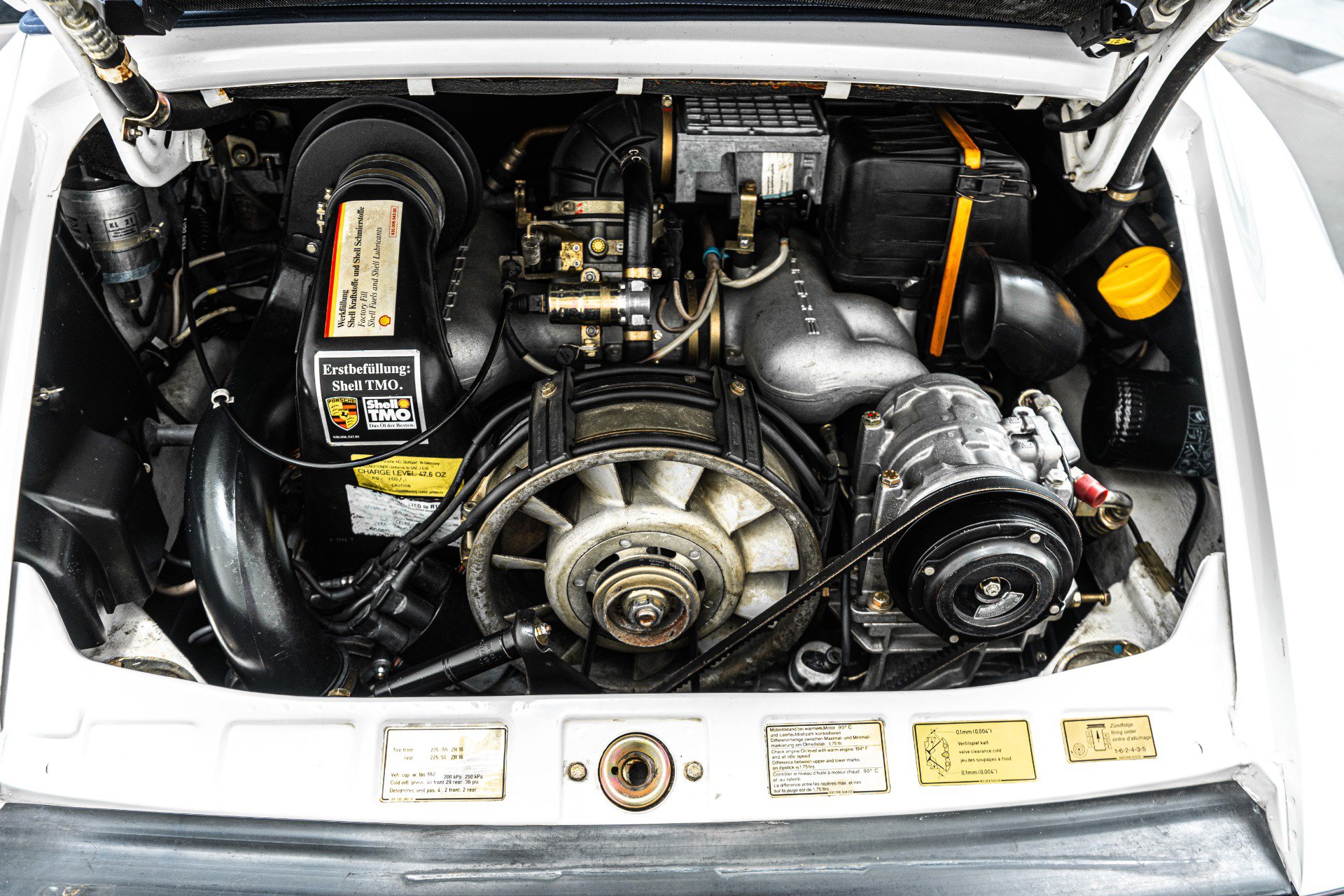Used 1989 Porsche 911 Carrera RWD image 12