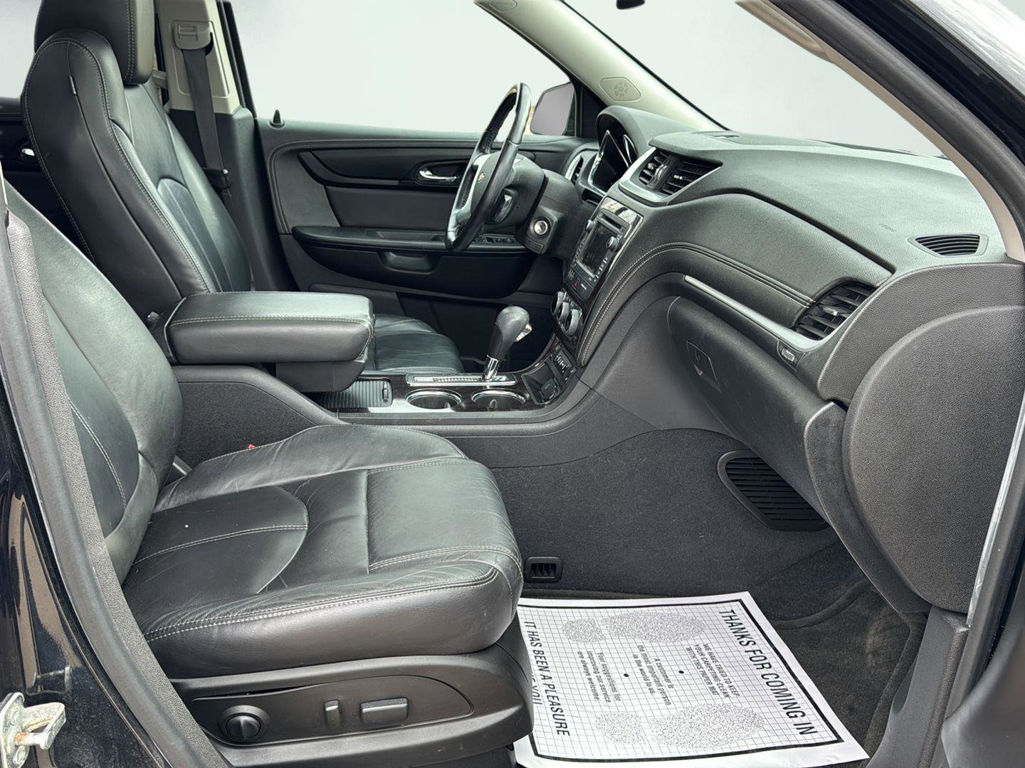 Used 2015 Chevrolet Traverse LT image 27