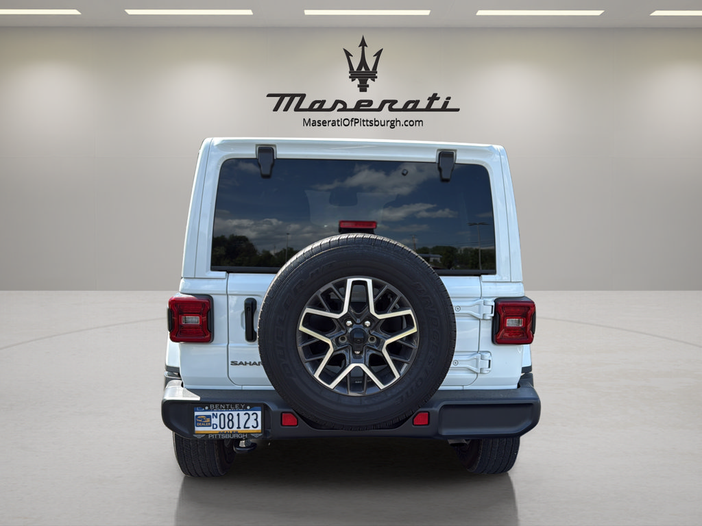 Used 2026 Jeep Wrangler Unlimited Sahara AWD/4WD image 6