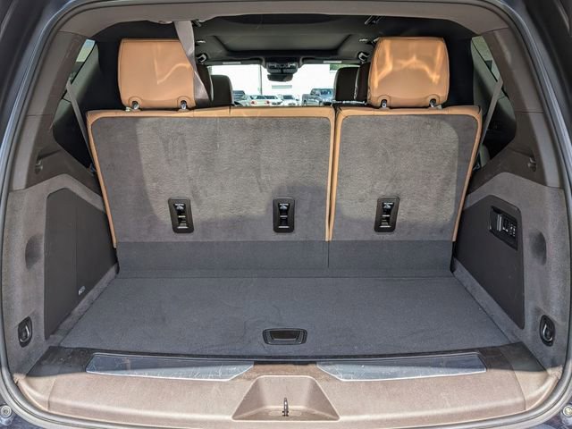 Used 2021 Cadillac Escalade Premium Luxury image 30