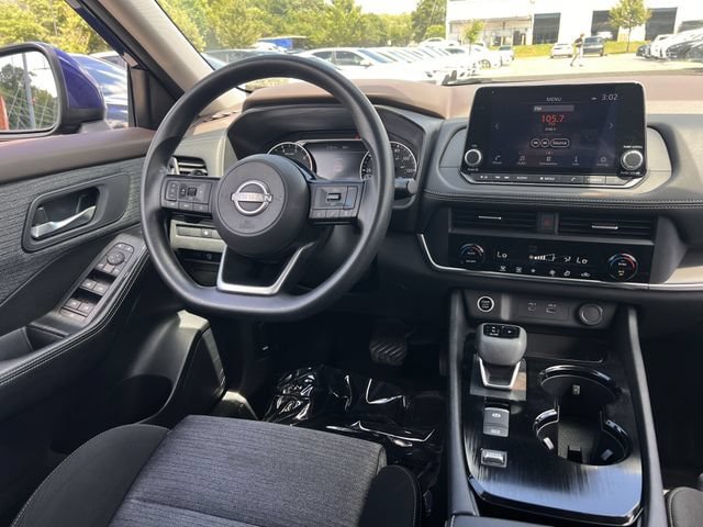 Used 2023 Nissan Rogue SV FWD image 16
