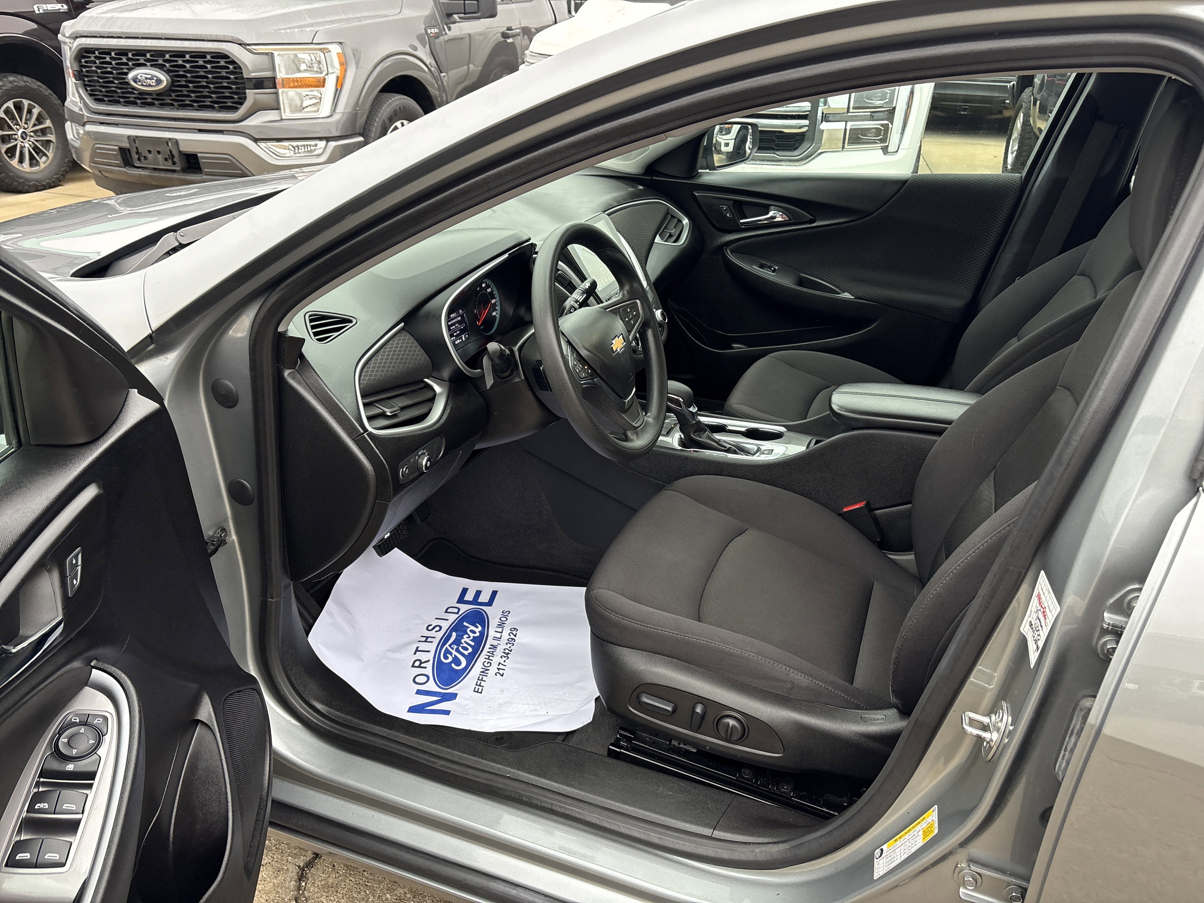 Used 2024 Chevrolet Malibu LT image 8