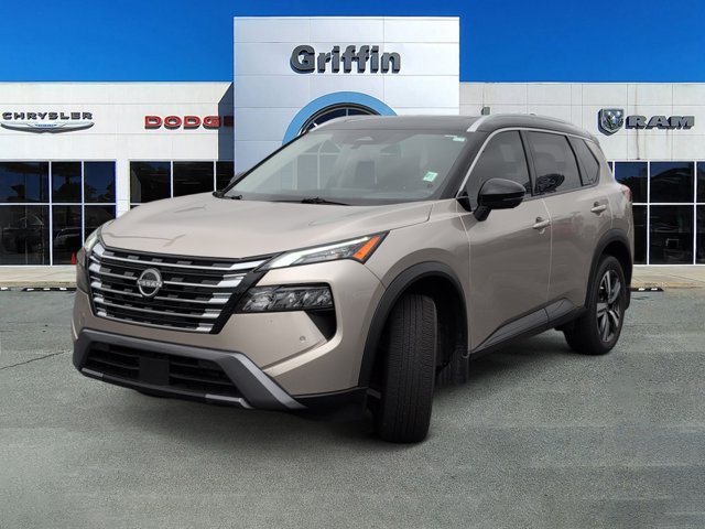 Used 2025 Nissan Rogue SL w/ SL Premium Package FWD image 10