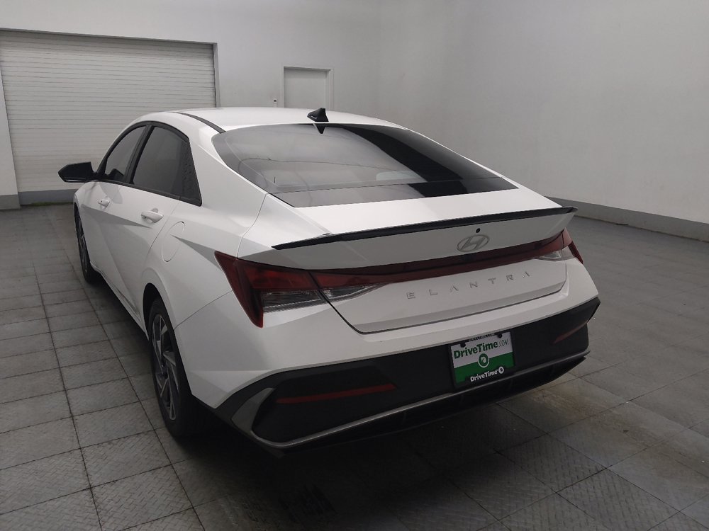Used 2025 Hyundai Elantra Sport FWD image 5